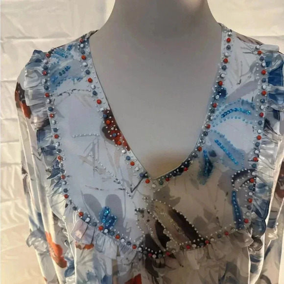 Moda Luxe Blue and White Floral V-Neck Bishop Sleeve Blouse - Picture 5 of 7